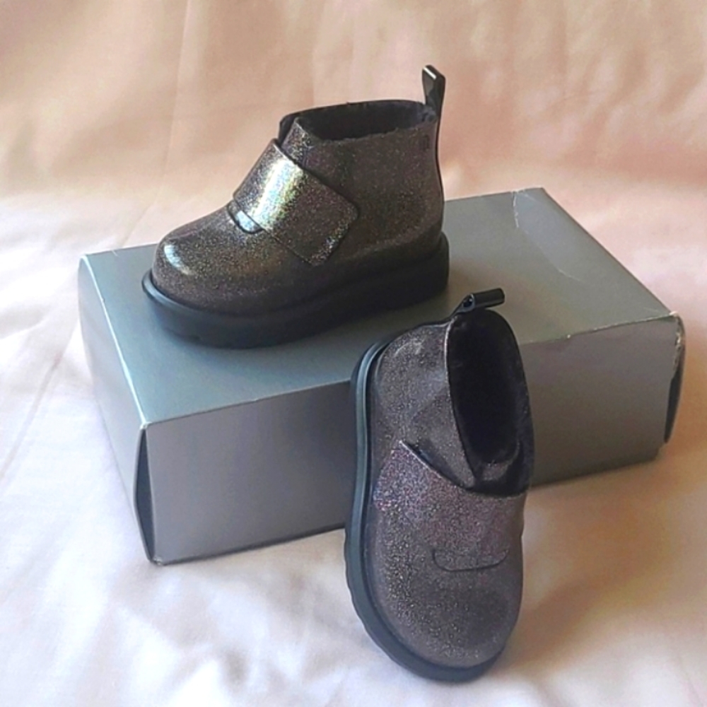 Mini Melissa Toddler Girl shoes/boots sz6 Black/glitter shimmer NWT [1000]